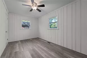 1402 Cyril Ln, Greensboro, NC 27401 - Photo 15