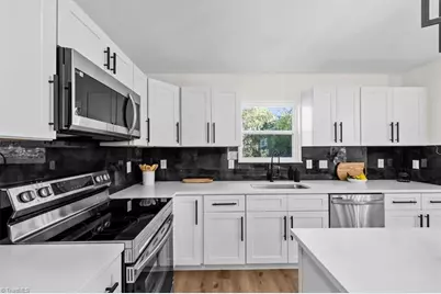 114 Eccles Place, High Point, NC 27260 - Photo 3