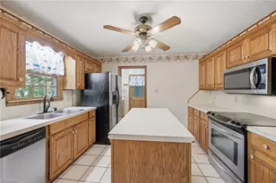 405 Oak St, East Bend, NC 27018 - Photo 7