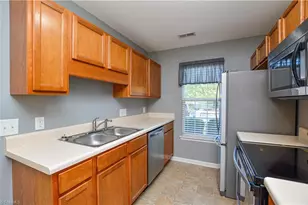 3249 Hyde Pl Cir, Winston-Salem, NC 27103 - Photo 11