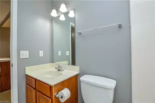 3249 Hyde Pl Cir, Winston-Salem, NC 27103 - Photo 17