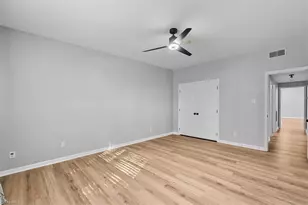 6 Fountain View Cir, Greensboro, NC 27405 - Photo 13