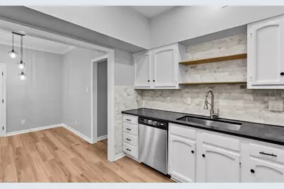 6 Fountain View Circle #C, Greensboro, NC 27405 - Photo 9