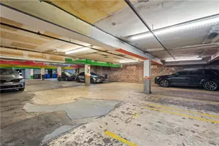 1 W 5th St, Winston-Salem, NC 27101 - Photo 37