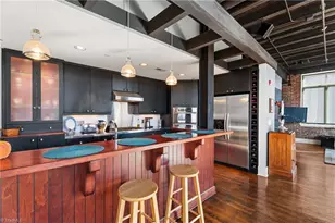 1 W 5th St, Winston-Salem, NC 27101 - Photo 17