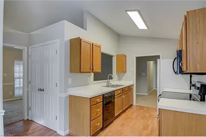 1025 Still Point Drive, Winston-Salem, NC 27103 - Photo 17