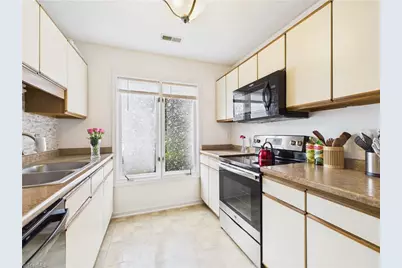 1415 Grantland Place, Greensboro, NC 27410 - Photo 3