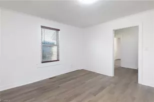 301 Brown St, Thomasville, NC 27360 - Photo 17