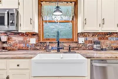 2351 US Highway 221, Jefferson, NC 28640 - Photo 21