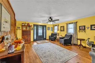 2351 US Hwy 221, Jefferson, NC 28640 - Photo 9