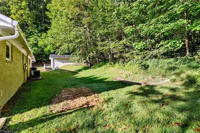 608 Mountain Avenue, West Jefferson, NC 28694 - Photo 23