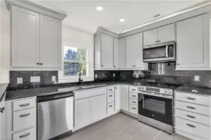 608 Mountain Ave, West Jefferson, NC 28694 - Photo 7