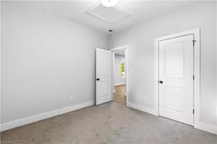 1103 Pegram Ave, High Point, NC 27263 - Photo 25