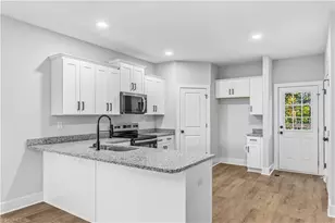 1103 Pegram Ave, High Point, NC 27263 - Photo 13