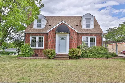 2036 1st Avenue SW, Hickory, NC 28602 - Photo 1