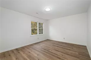 1167 Glendale Dr, Greensboro, NC 27406 - Photo 9