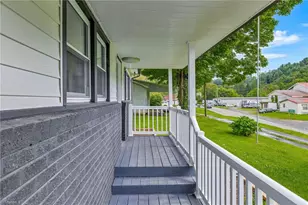 358 Dogget Rd, West Jefferson, NC 28694 - Photo 27