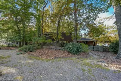 4604 Starmount Drive, Greensboro, NC 27410 - Photo 3