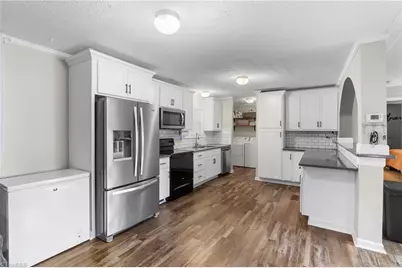 189 Panther Lane, Thomasville, NC 27360 - Photo 5