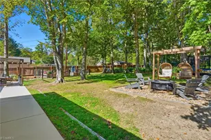 4228 Starmount Dr, Greensboro, NC 27410 - Photo 45