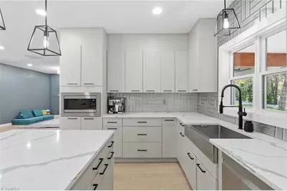 4228 Starmount Drive, Greensboro, NC 27410 - Photo 9