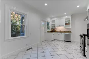 207 S Tremont Dr, Greensboro, NC 27403 - Photo 9