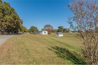 1085 Ashburn Drive, King, NC 27021 - Photo 21