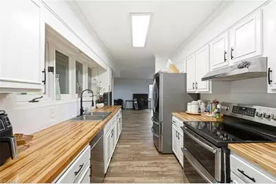 4507 Trailwood Drive, Greensboro, NC 27407 - Photo 7