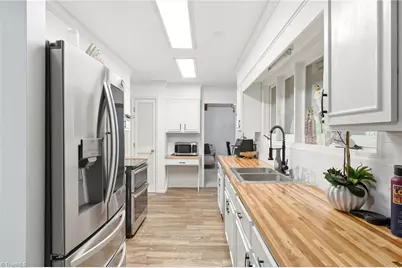 4507 Trailwood Drive, Greensboro, NC 27407 - Photo 9