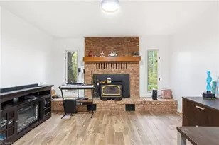 4507 Trailwood Dr, Greensboro, NC 27407 - Photo 11