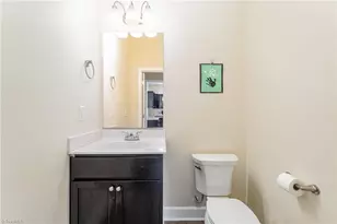 1514 Kingsway Dr, High Point, NC 27260 - Photo 13