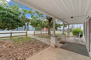 904 Merritt Dr, Greensboro, NC 27407 - Photo 3