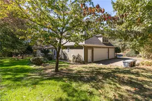 1902 Rockglen Ln, Greensboro, NC 27410 - Photo 37