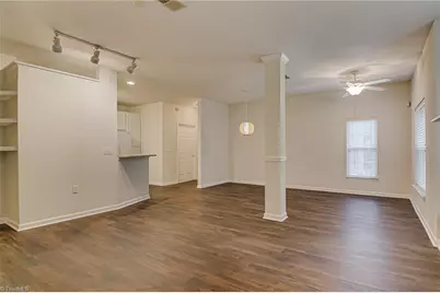 3005 Greystone Point #C, Greensboro, NC 27410 - Photo 9