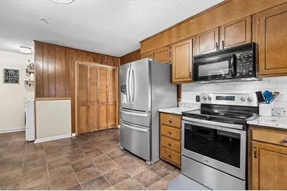 7025 Tree Hollow Road, Thomasville, NC 27360 - Photo 15