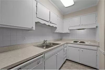 2407 Four Seasons Boulevard, Greensboro, NC 27407 - Photo 23