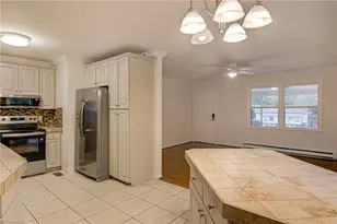 2206 Glenside Dr, Greensboro, NC 27405 - Photo 9