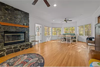 1040 Sycamore Street, King, NC 27021 - Photo 9