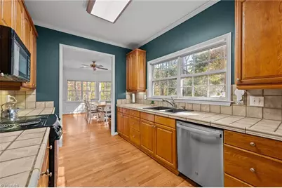 1040 Sycamore Street, King, NC 27021 - Photo 15