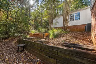 1040 Sycamore St, King, NC 27021 - Photo 35