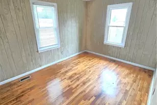 102 W Parker St, Graham, NC 27253 - Photo 5