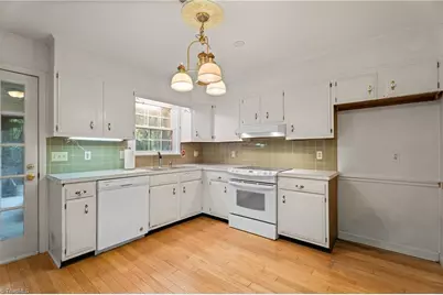 2285 Cherrywood Drive, Clemmons, NC 27012 - Photo 7