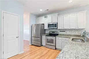 4221 Lochurst Dr, Pfafftown, NC 27040 - Photo 7