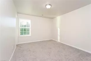 3960 Foliage Dr, Winston-Salem, NC 27101 - Photo 9