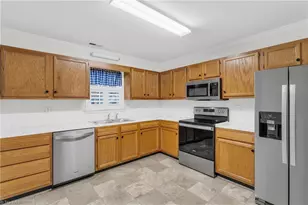 109 Troonsway Rd, Winston-Salem, NC 27127 - Photo 5