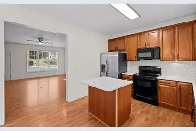 4431 Baylor Street, Greensboro, NC 27455 - Photo 11