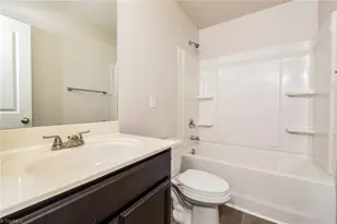 4455 Oak Pointe Dr, Winston-Salem, NC 27105 - Photo 13