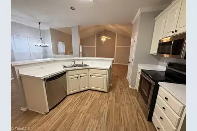 4005 Queens Grant Road, Jamestown, NC 27282 - Photo 11