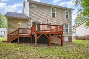 7 Queenanne Ct, Greensboro, NC 27406 - Photo 23