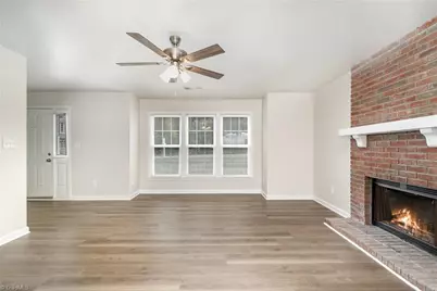 7 Queenanne Court, Greensboro, NC 27406 - Photo 5